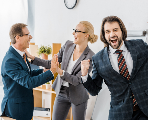 Financial advisor in Saint Louis meeting with clients to review retirement planning and investment strategies